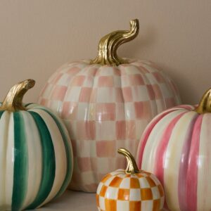 Rosy Check Large Pumpkin