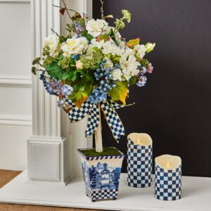 Royal Check Flicker 6″ Pillar Candle