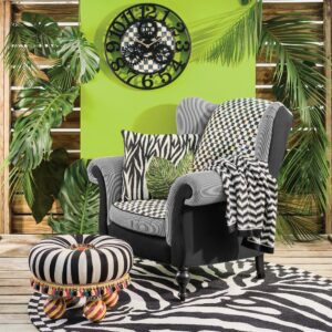 Farmhouse Wall Clock – Courtly Check, Small