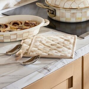 Courtly Check Bistro Potholder – Mocha Check