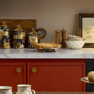 Courtly Check Pie Plate – Wild Rose Brown